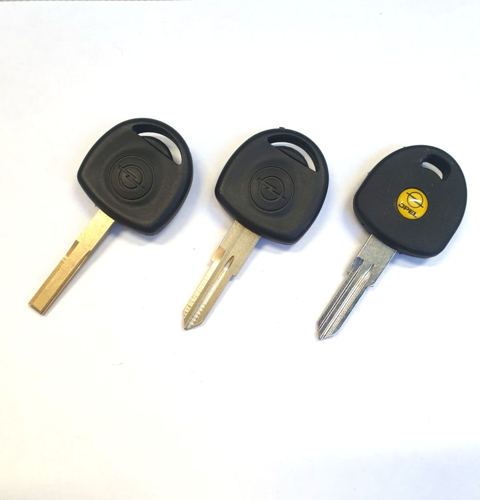 Ключи Опель Opel с местом под чип