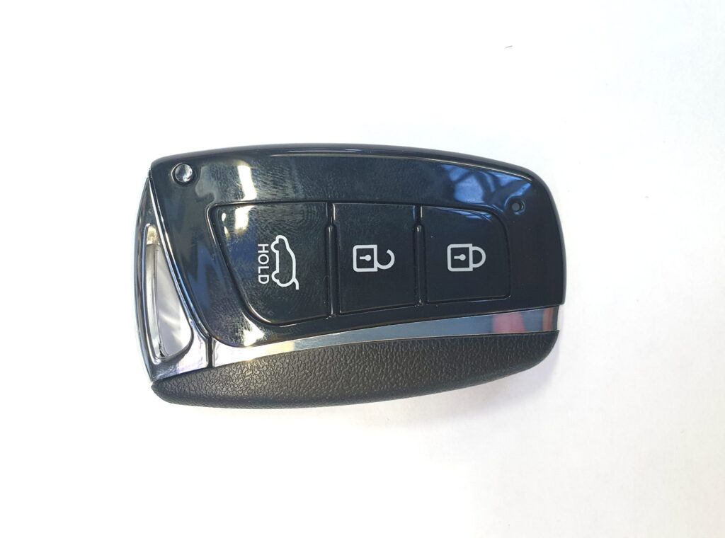 Смарт ключ Хундай Санта Фе Hyundai Santa Fe (IX 45) с 3 кнопками с 2012-2018г. Чип 7952