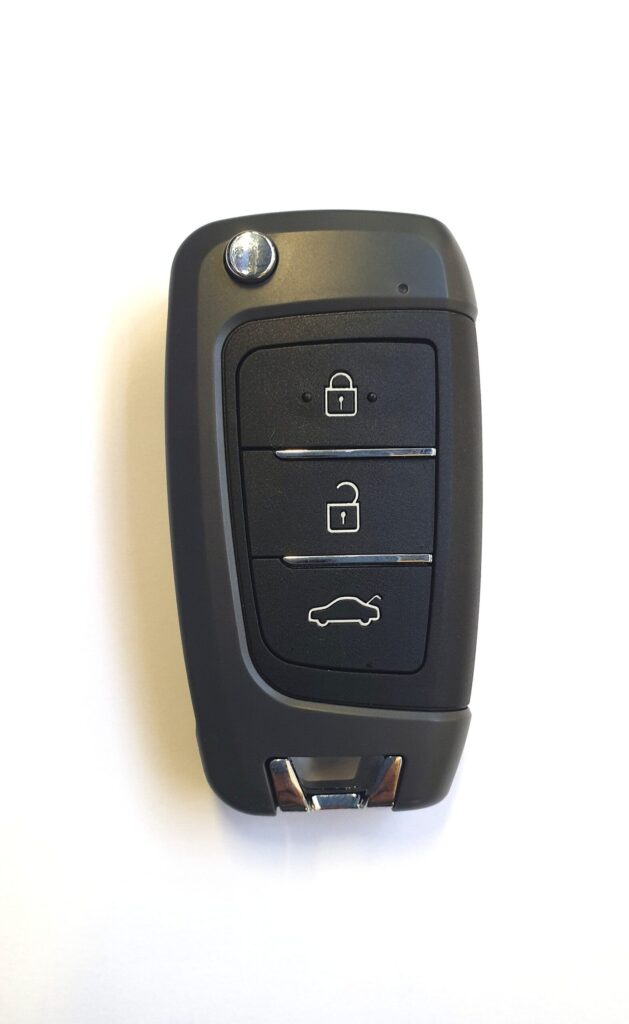 Ключ Хундай Солярис Hyundai Solaris с 2017 по 2019г. С 3 кнопками. Чип 4D60x80
