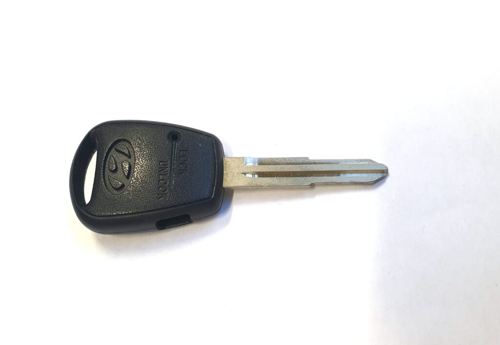 Корпус ключа Hyundai с местом под чип и 1 боковой кнопкой