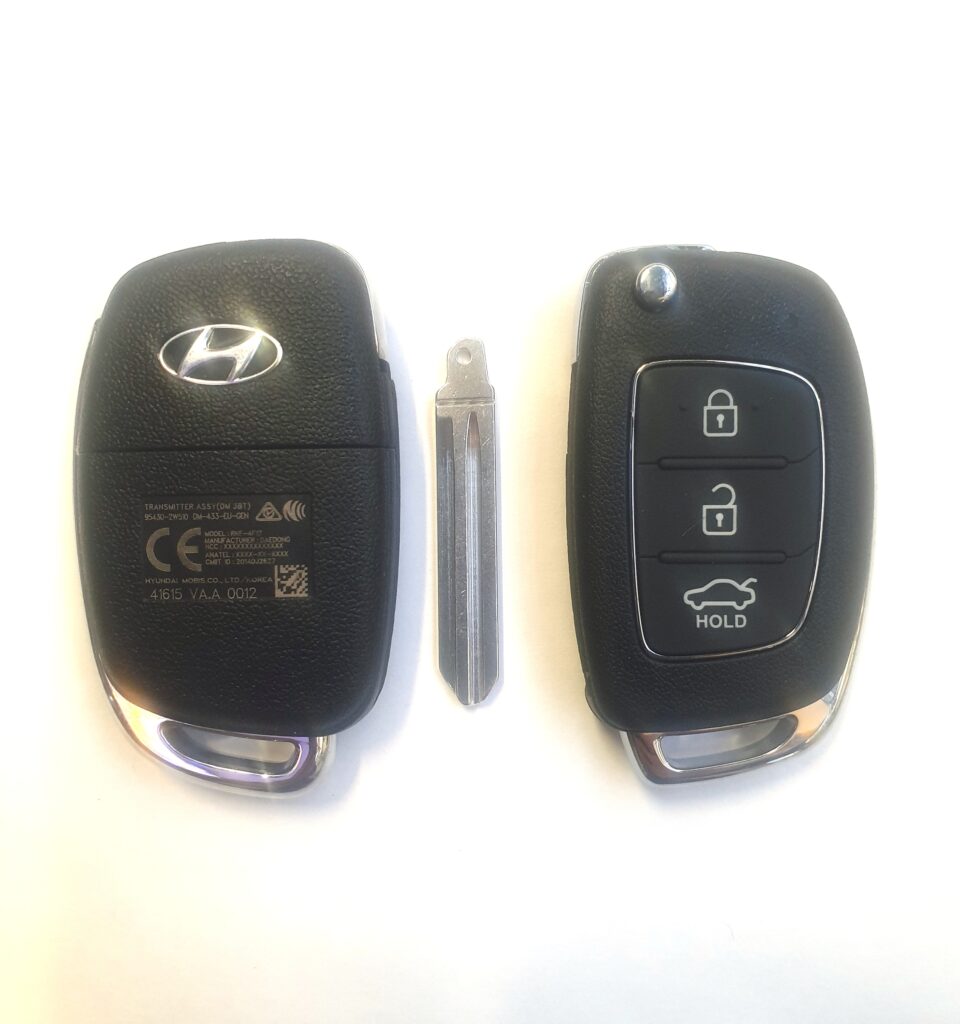 Выкидной ключ Hyundai Santa Fe с 2015г с 3 кнопками. Чип 4D60.