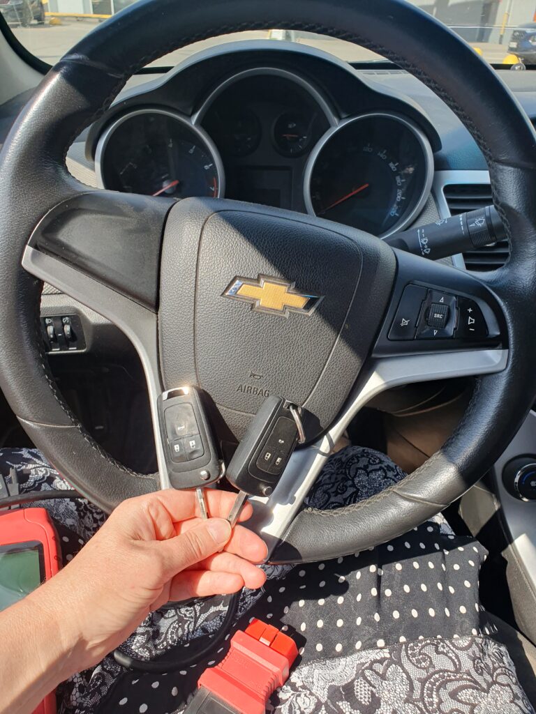 Изготовление выкидного ключа с кнопками для Chevrolet Cruze 2014 (Шевроле Круз)