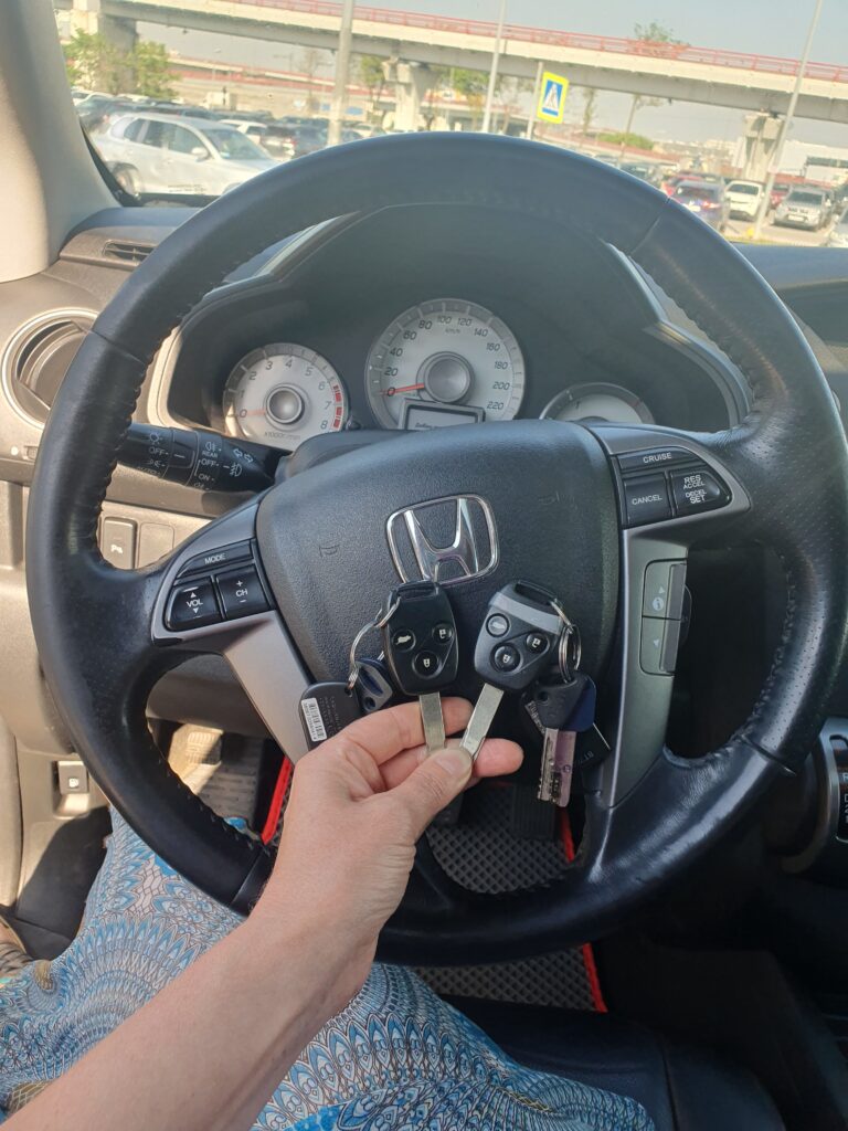 Изготовление ключа зажигания с кнопками для Honda Pilot 2014 (Хонда Пилот)