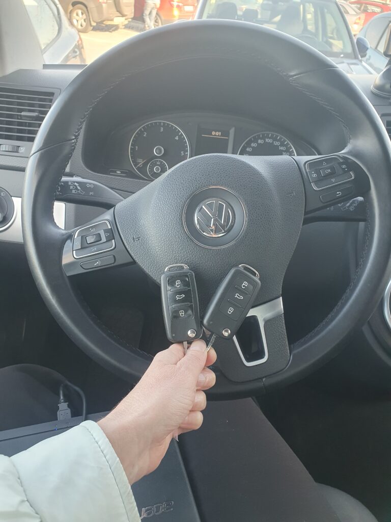 Изготовление выкидного ключа с кнопками Volkswagen Multivan 2012 (Фольксваген Мультиван)