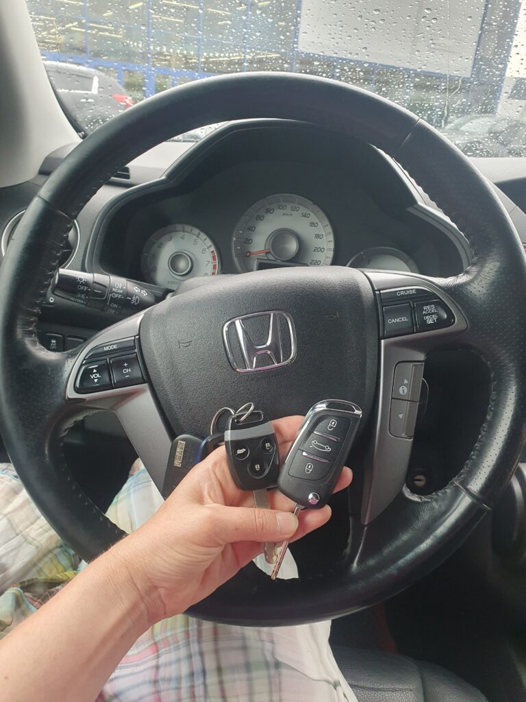Изготовление выкидного ключа с кнопками для Honda Pilot 2013 (Хонда Пилот)