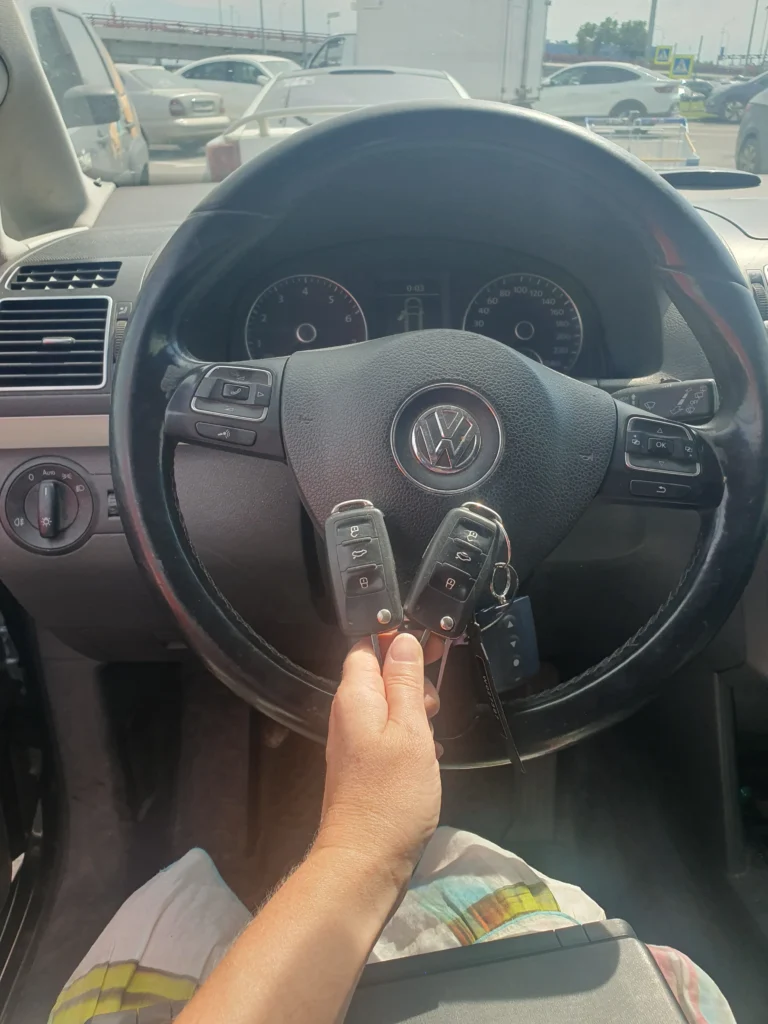 Программирование выкидного ключа с кнопками для Volkswagen Touran 2013